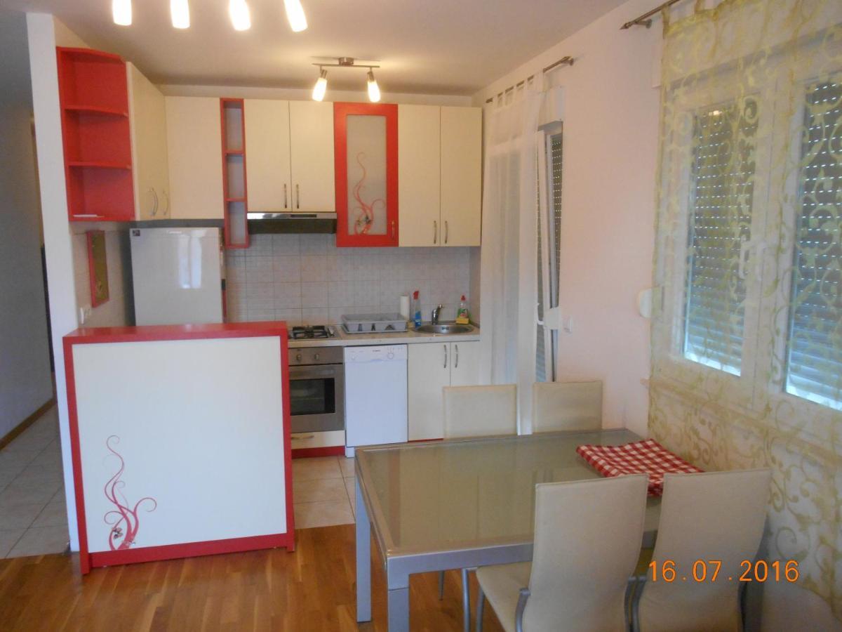 Apartamento Toni Omiš Exterior foto