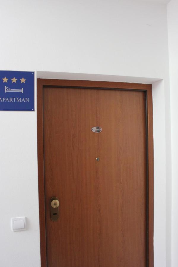 Apartamento Toni Omiš Exterior foto